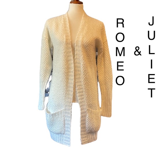 Romeo & Juliet Couture Sweaters - Romeo&Juliet Couture open cardigan
